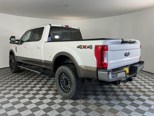 White Platinum 2017 Ford F-250 Lariat