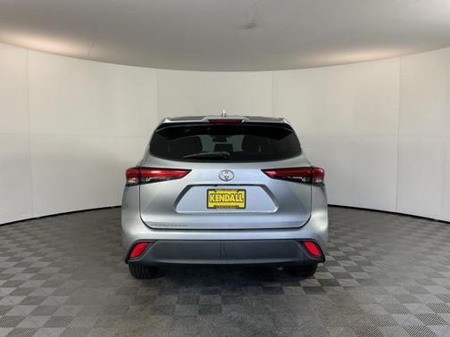 2020 Toyota Highlander L
