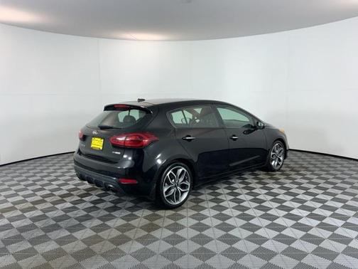 2016 Kia Forte SX