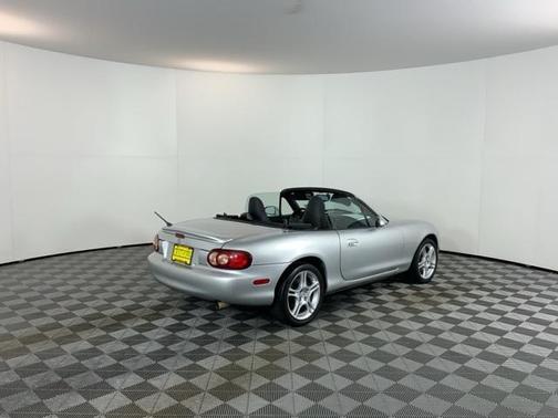 2005 Mazda MX-5 Miata Cloth