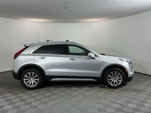 Radiant Silver Metallic 2020 Cadillac XT4 Premium Luxury