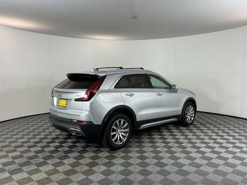 Radiant Silver Metallic 2020 Cadillac XT4 Premium Luxury