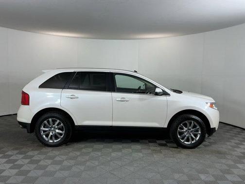 White Platinum Clearcoat Metallic 2011 Ford Edge Limited