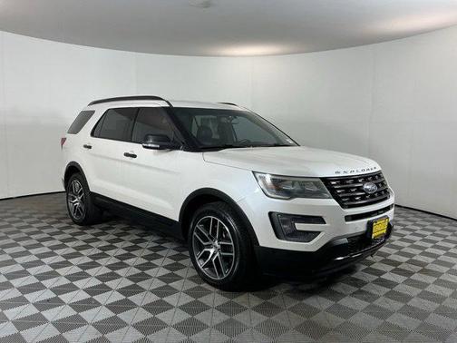 White Platinum Clearcoat Metallic 2016 Ford Explorer Sport