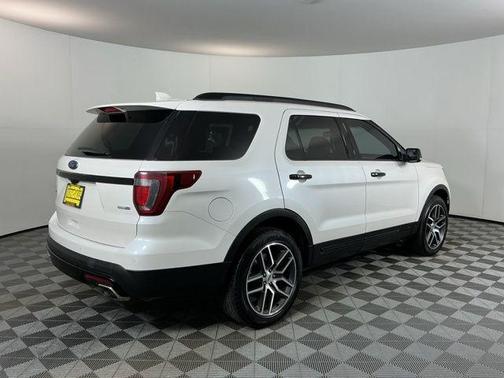 White Platinum Clearcoat Metallic 2016 Ford Explorer Sport