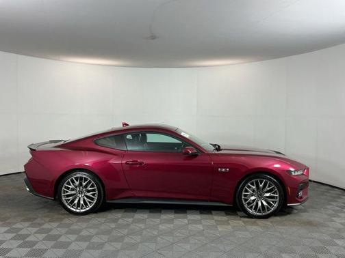 Molten Magenta Metallic Tri-coat 2025 Ford Mustang GT Premium