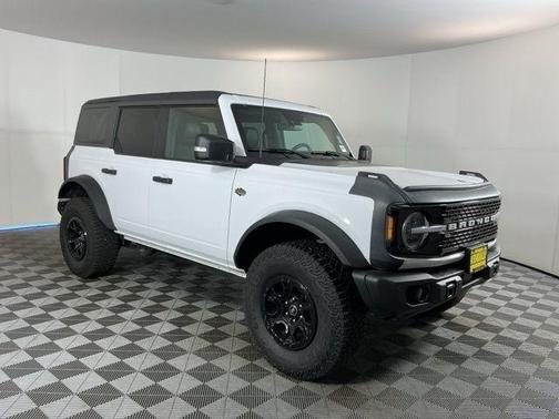 Oxford White 2023 Ford Bronco Wildtrak
