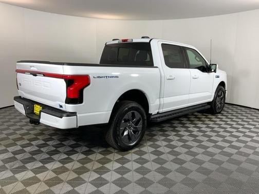 2025 Ford F-150 Lightning LARIAT