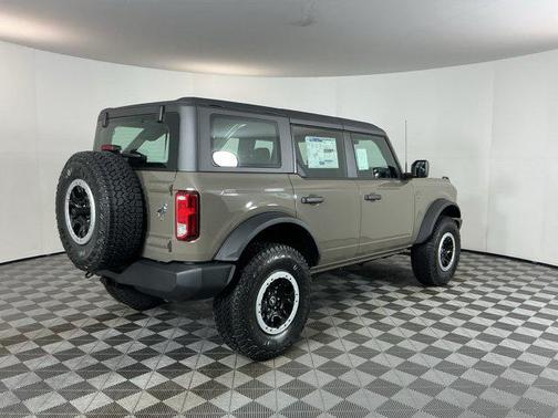 Marsh Gray 2025 Ford Bronco Base