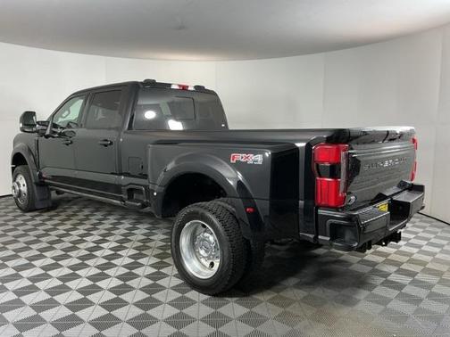 2025 Ford F-450 Platinum