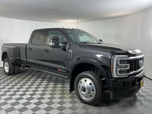 2025 Ford F-450 Platinum
