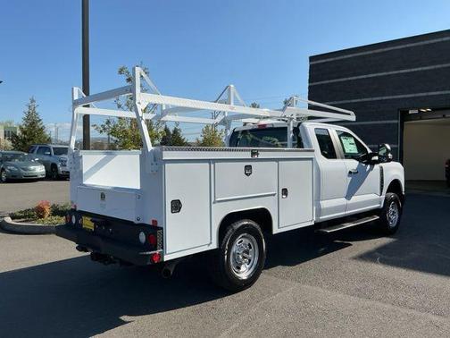 Oxford White 2026 Ford F-350 XL