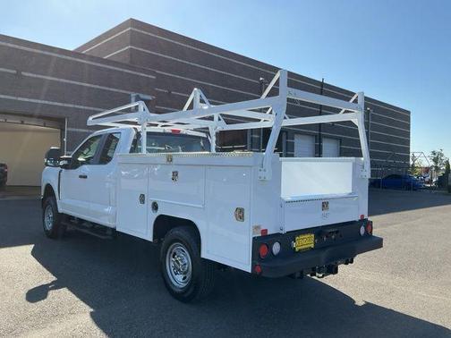 Oxford White 2026 Ford F-350 XL