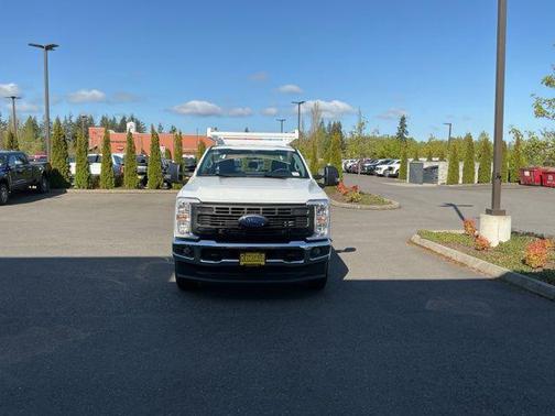 Oxford White 2026 Ford F-350 XL