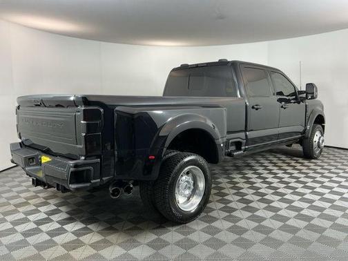 Agate Black Metallic 2025 Ford F-450 Platinum
