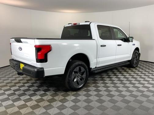 2025 Ford F-150 Lightning Pro