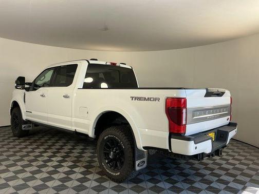 Star White Metallic Tri-Coat 2022 Ford F-350 Platinum