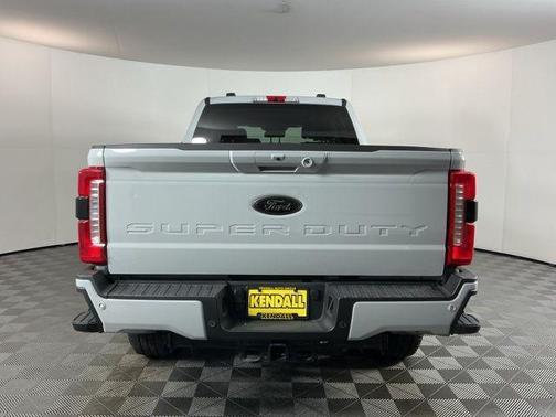 Avalanche 2025 Ford F-350 Lariat