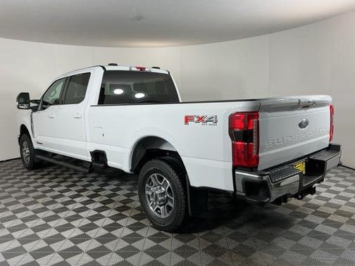 Oxford White 2025 Ford F-350 Lariat