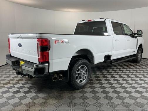 Oxford White 2025 Ford F-350 Lariat