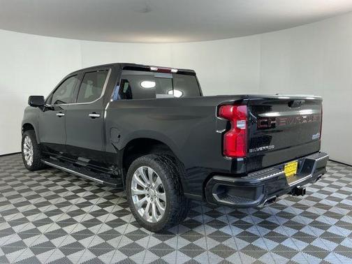 Black 2021 Chevrolet Silverado 1500 High Country