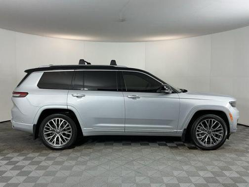 Silver Zynith 2021 Jeep Grand Cherokee L Summit Reserve