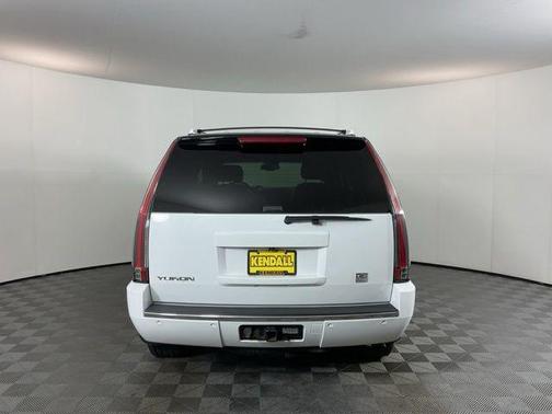 Summit White 2008 GMC Yukon Denali