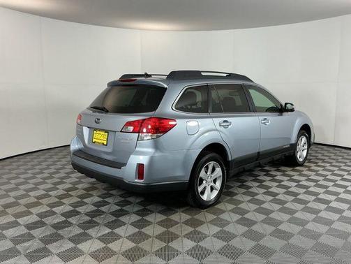 Ice Silver Metallic 2014 Subaru Outback 2.5i Premium