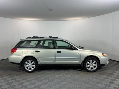 Champagne Gold 2006 Subaru Outback 2.5 i