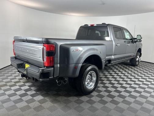2025 Ford F-350 Platinum