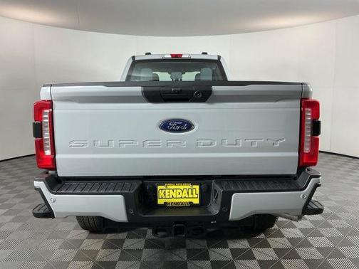 Avalanche 2026 Ford F-350 XL