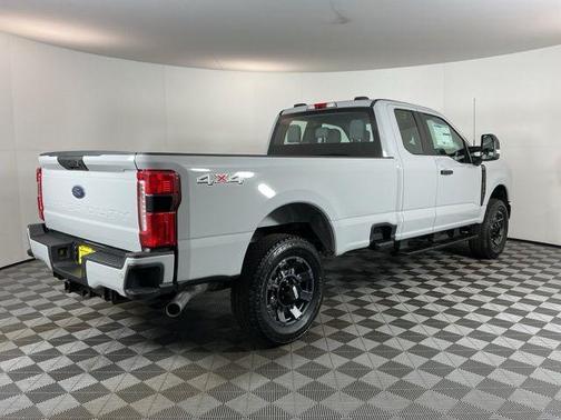 Avalanche 2026 Ford F-350 XL