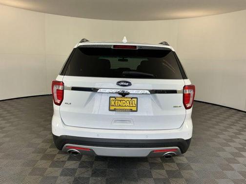 Oxford White 2016 Ford Explorer XLT