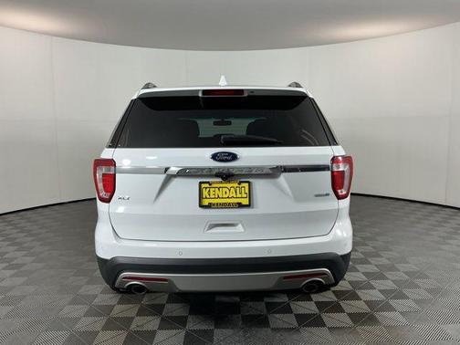 Oxford White 2016 Ford Explorer XLT