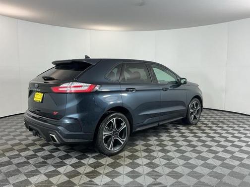 2022 Ford Edge ST