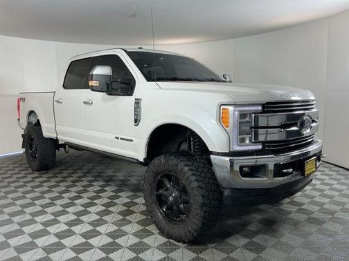 White Platinum 2018 Ford F-350 Platinum