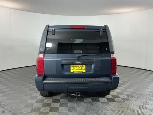 2008 Jeep Commander Sport