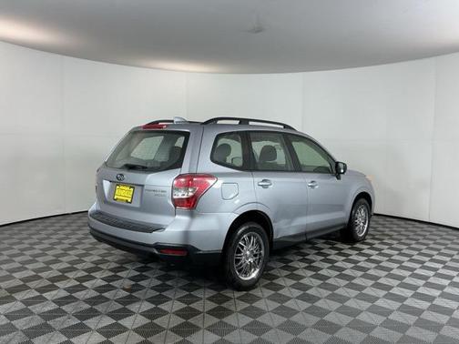 2016 Subaru Forester 2.5i