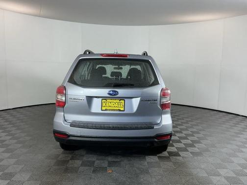 2016 Subaru Forester 2.5i