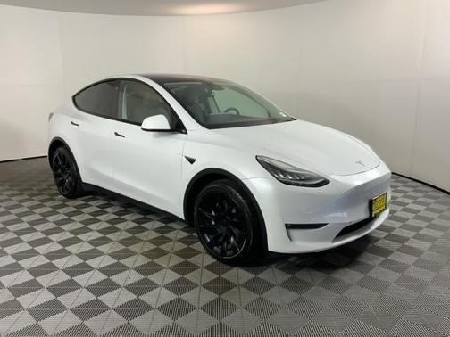 2022 Tesla Model Y Long Range Dual Motor All-Wheel Drive