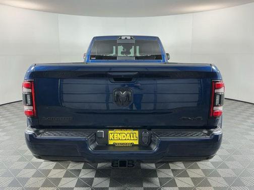 2022 RAM 3500 Laramie Crew Cab 4x4 8' Box