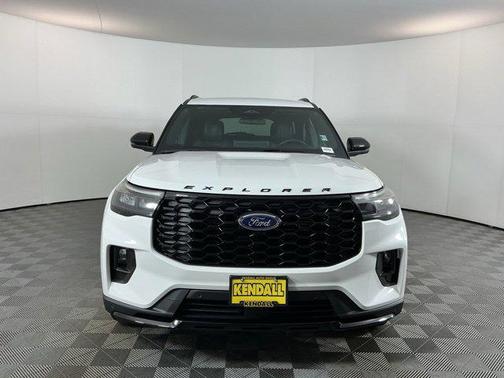 Star White Metallic Tri-Coat 2026 Ford Explorer ST-Line