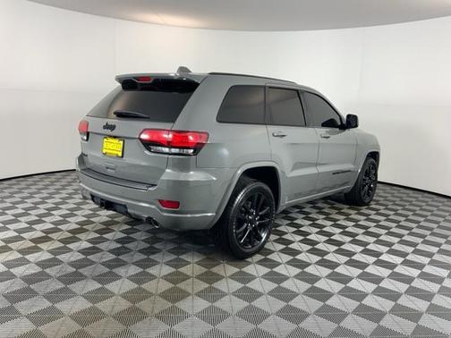 2021 Jeep Grand Cherokee Laredo