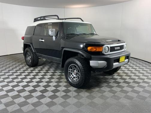 2014 Toyota FJ Cruiser Base