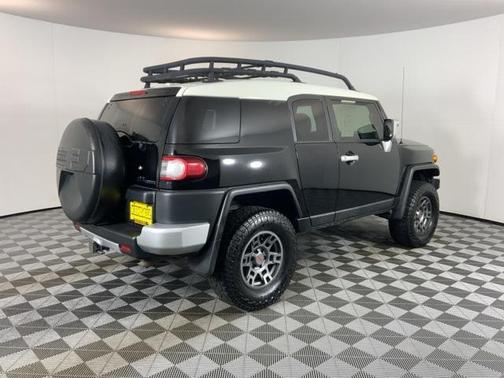 2014 Toyota FJ Cruiser Base