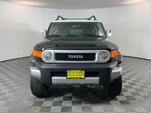 2014 Toyota FJ Cruiser Base