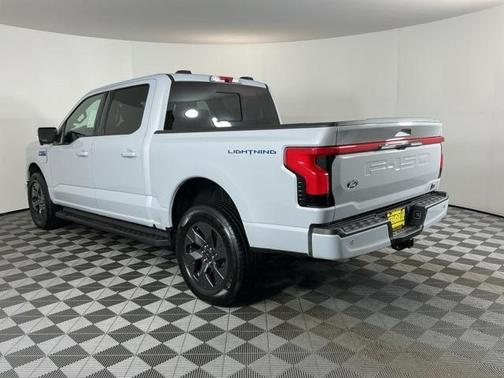 2025 Ford F-150 Lightning LARIAT