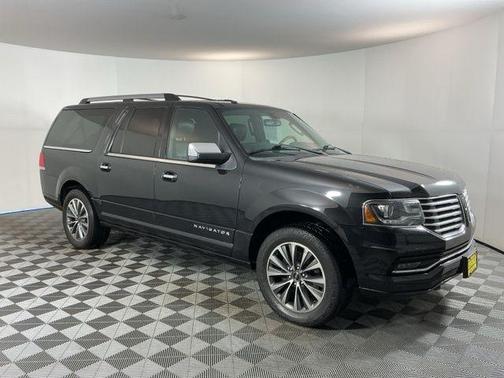 2015 Lincoln Navigator Base