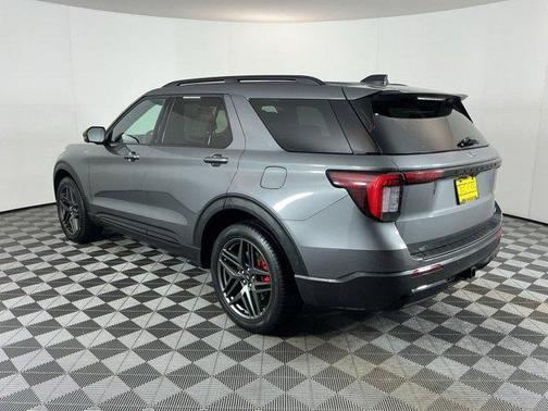 Gray Metallic 2025 Ford Explorer ST-Line