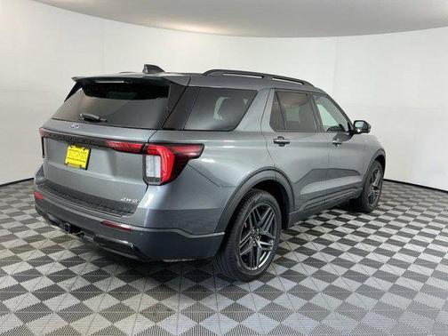 Gray Metallic 2025 Ford Explorer ST-Line